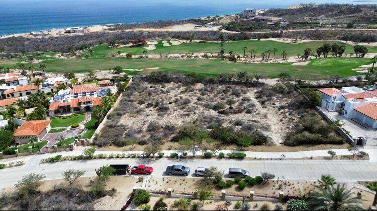 Cabo Luxury Fundadores Experience Serenity at Casa Luna.Presented by Custom Homes Mexico, Casa Luna is a masterwork of modern luxury, perfectly positioned along the 8th fairway of the exclusive PLC Fundadores gated community, this ocean for sale