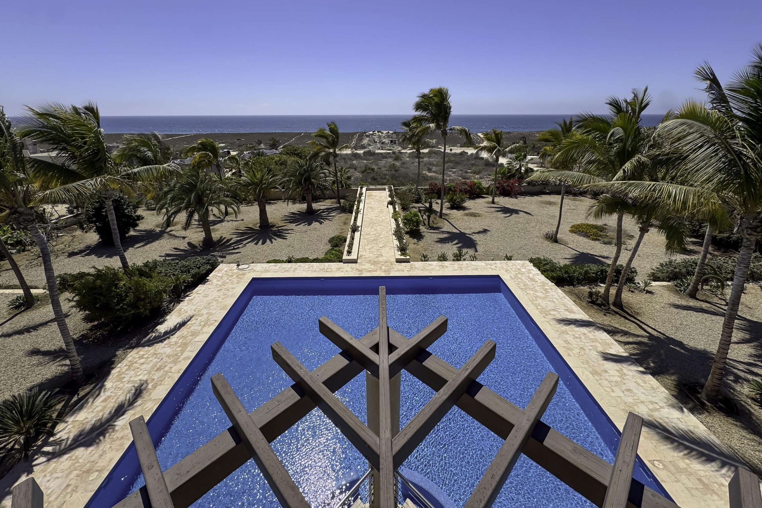 187 Centenario, Pacific, BS