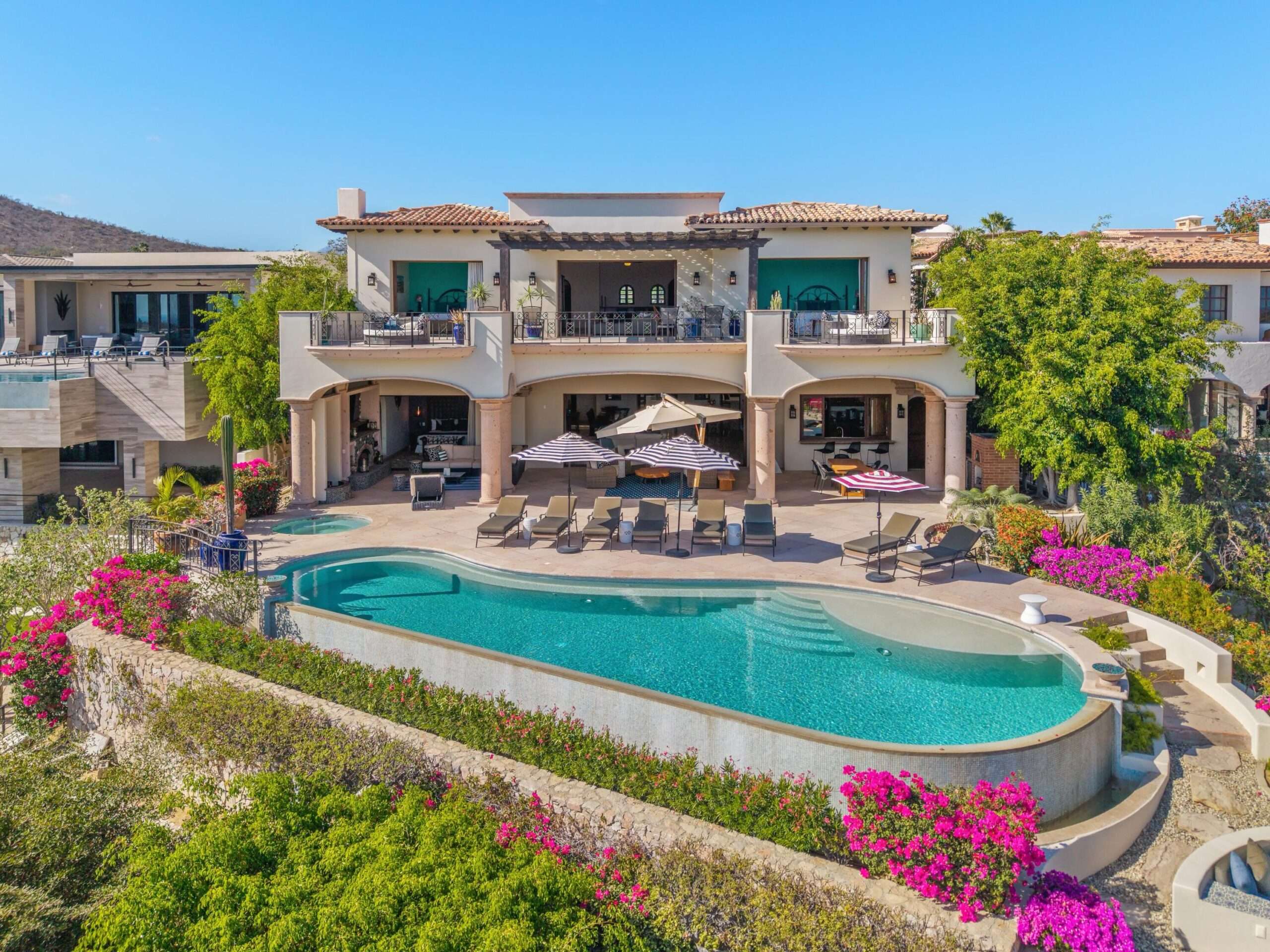 Cabo Luxury Migrino-Gen Pacific Eco-Luxury Sanctuary | Cabo San LucasA rare sanctuary on the Pacific side of Cabo, just 15 minutes from the city yet immersed in total privacy and untouched nature. Designed as a low-density retreat, this estate offers a unique lifestyle where ocean sunsets, mountain for sale