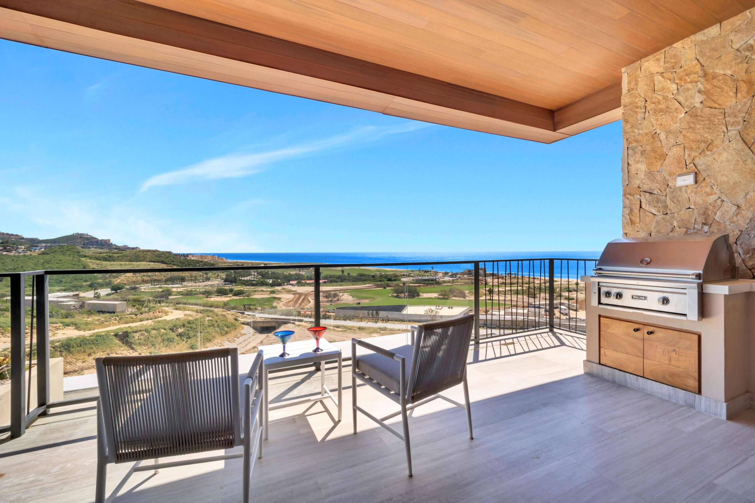 4 bedroom Turnkey Luxury Residence Condo, Pacific, BS