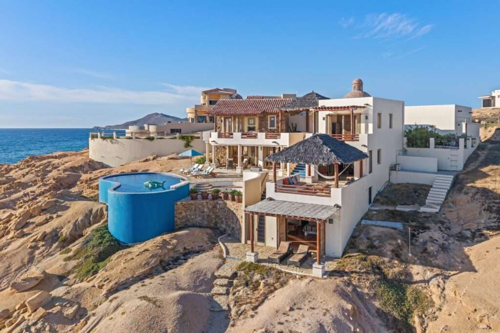 Cabo Luxury El Tule-Inland:General Pre-construction residence in Rancho Los Tules, Los Cabos. Features 4 bedrooms, each with a full bathroom and walk-in closet, offering privacy and comfort. Enjoy ocean – 75 Avenue de Marlin, Pacific, BS