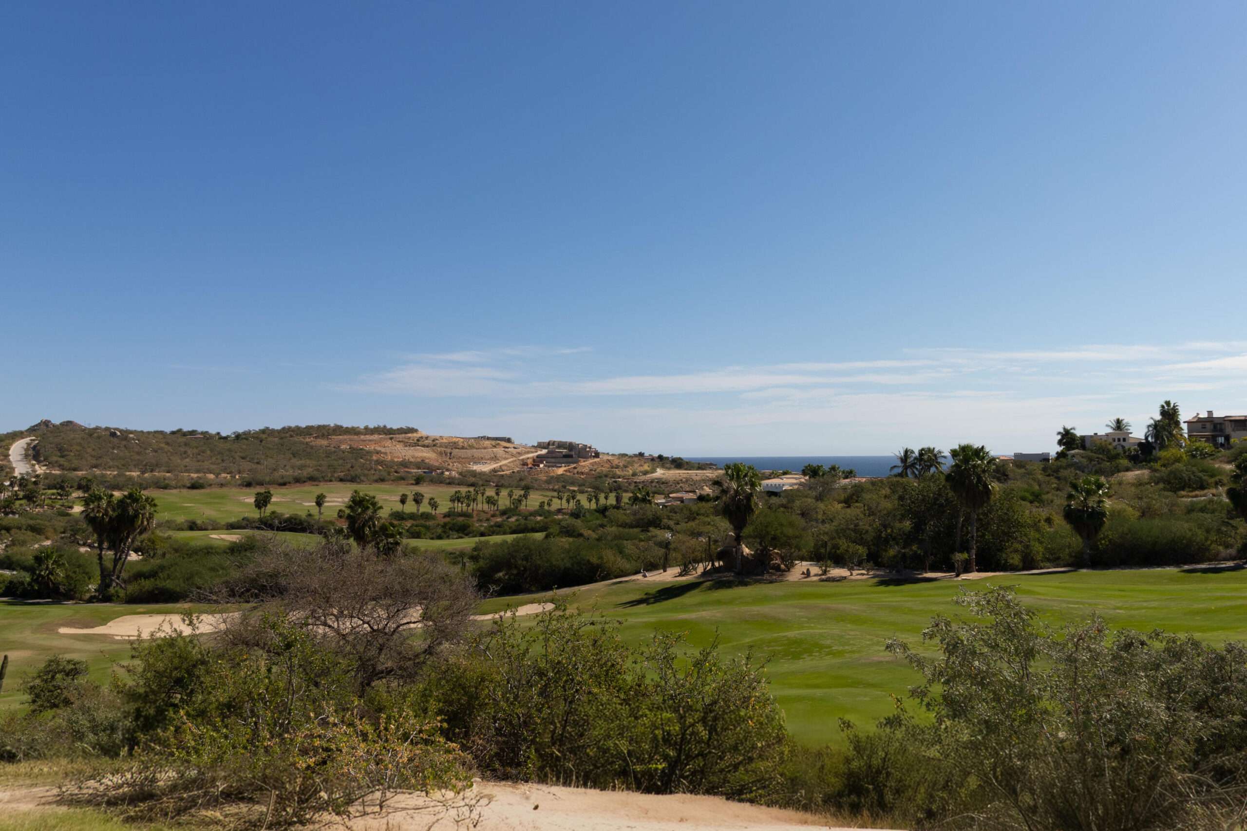 Cabo Luxury Gringo Hill Perched above Costa Azul Beach in the exclusive Gringo Hill enclave, Casa Loma Linda offers amazing ocean for sale