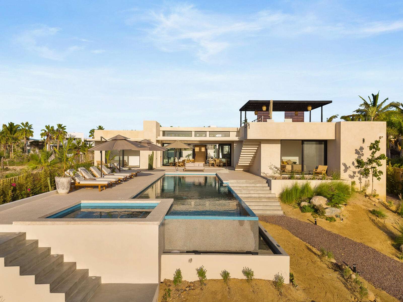 Cabo Luxury La Noria Set in La Noria, one of the most sought-after neighborhoods in San José del Cabo. Privacy, ocean for sale