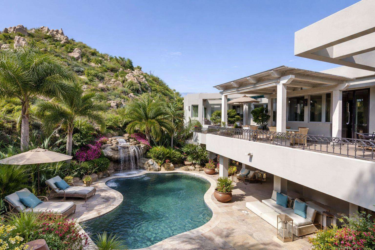 Cabo Luxury La Laguna Stunning Beachfront Estate: Luxury, Privacy, and Endless for sale