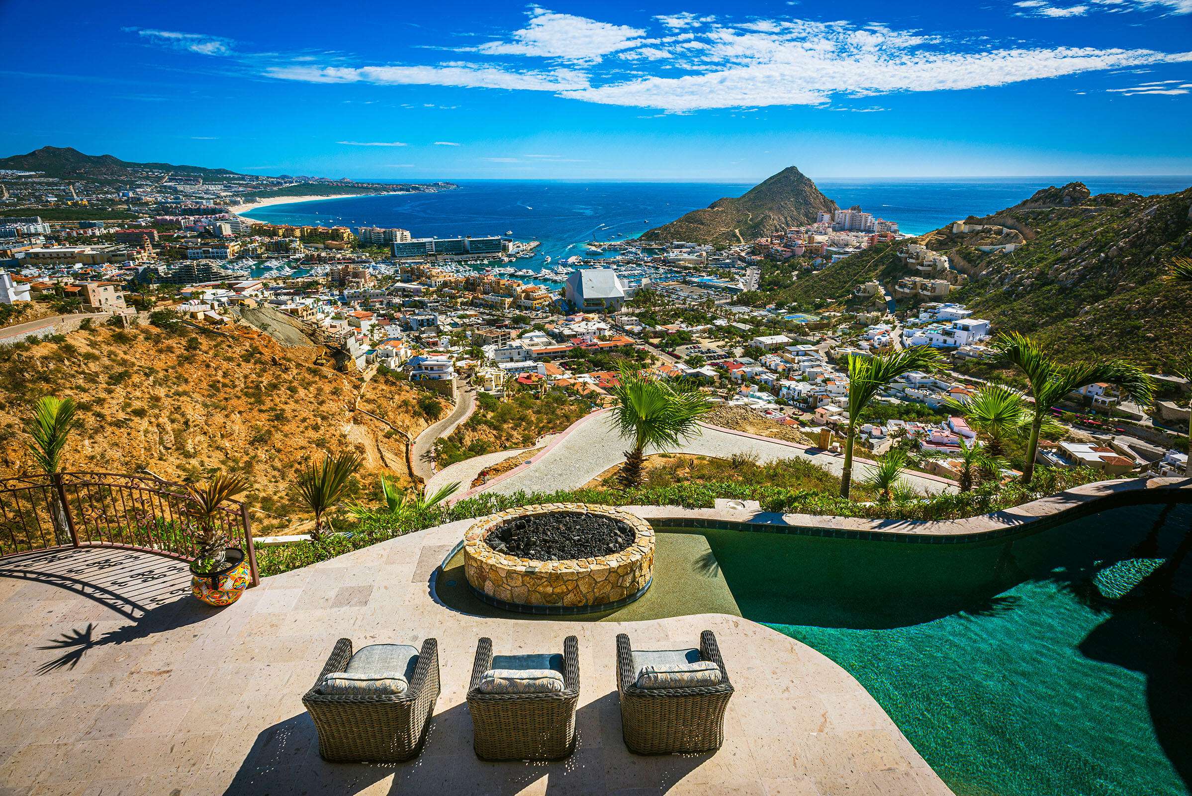 Cabo Luxury Migrino-Gen Pacific Eco-Luxury Sanctuary | Cabo San LucasA rare sanctuary on the Pacific side of Cabo, just 15 minutes from the city yet immersed in total privacy and untouched nature. Designed as a low-density retreat, this estate offers a unique lifestyle where ocean sunsets, mountain for sale
