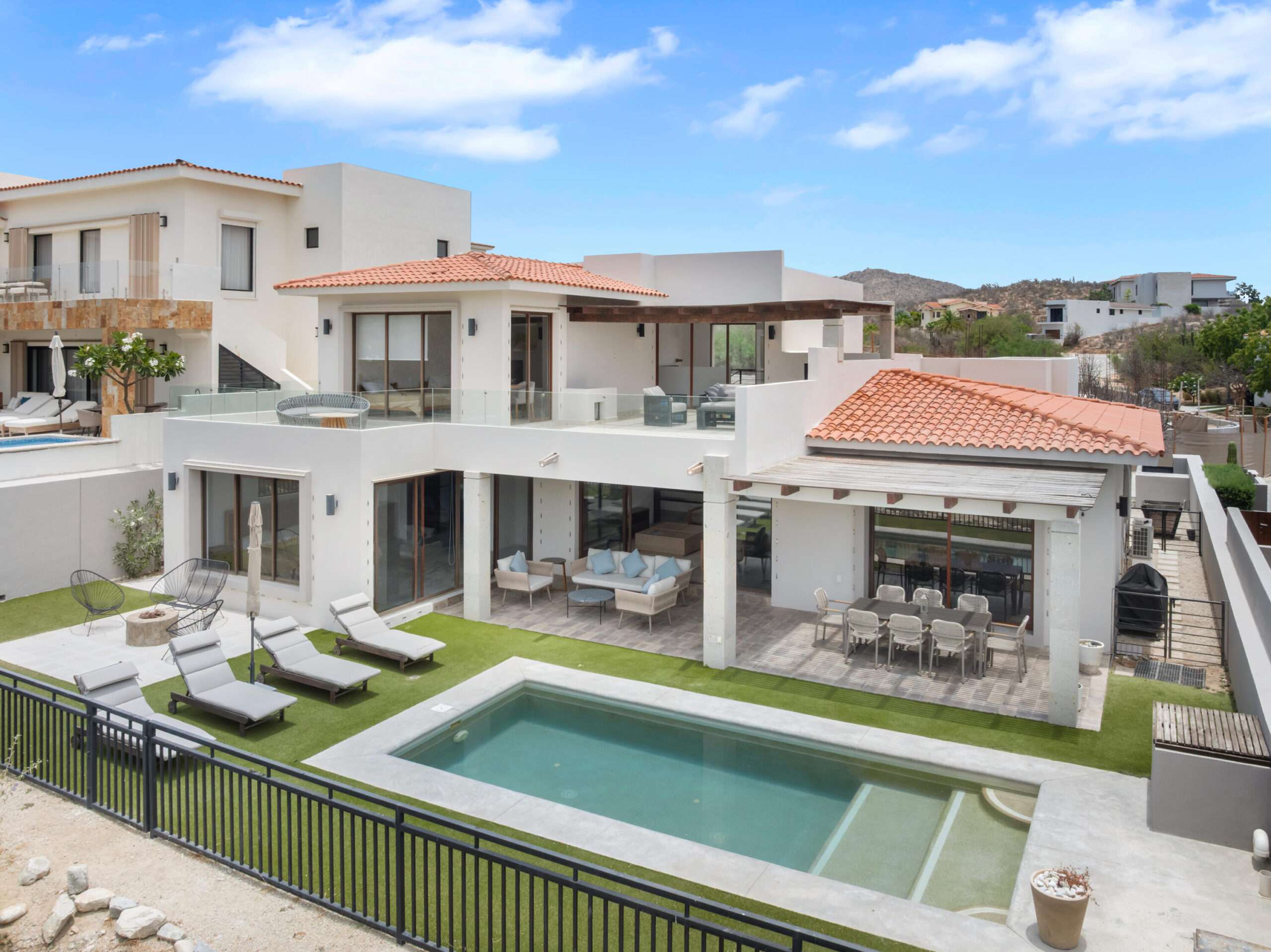 Cabo Luxury Los Valles An exceptional opportunity in the exclusive Los Valles community at Club Campestre San José. Perfectly positioned just steps from the iconic 17th green and only a few yards from the signature 18th hole, this beautifully furnished residence offers stunning golf course – 69, Villa Cochimi, San Jose del Cabo, San Jose del Cabo, BS