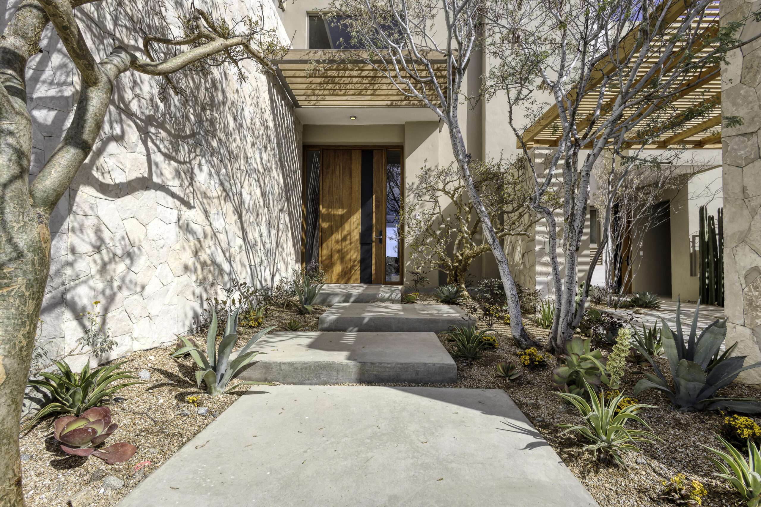 Cabo Luxury Santa Carmela Luxury turnkey estate located in the prestigious gated community of Santa Carmela. Beautiful protected ocean – Los Valles, San Jose del Cabo, BS